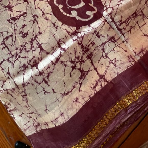 Handmade marble print burgundy/cream silk scarf - Picture 15 of 15